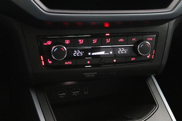 Seat Arona 1.0 TSI Xcellence Business Intense | Parkeercamera | Climate Control | Navigatie | Stoelverwarming