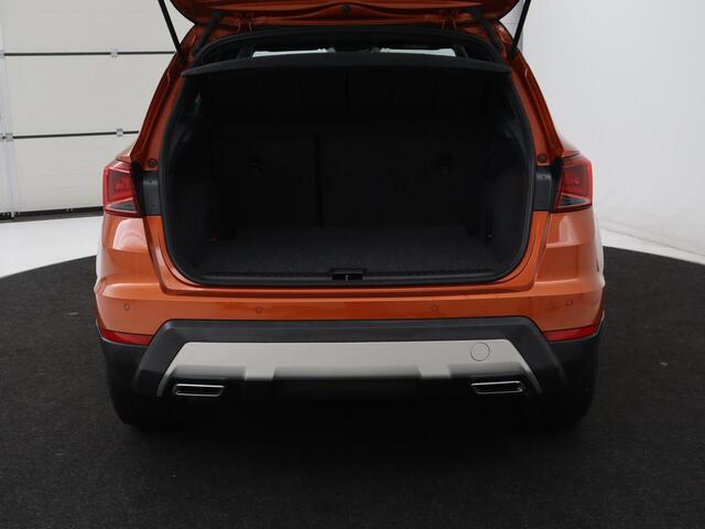 Seat Arona 1.5 TSI EVO FR Intens | Stoelverwarming | Leder/Alcantara | Full LED | Adaptive cruise | Camera | Dodehoek detectie | Carplay | Navigatie | Climate control | Park Assist | Keyless