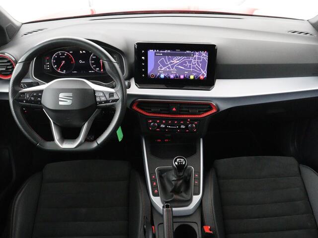 Seat Arona 1.0 TSI FR Business Intense | LED | Stoelverwarming | Camera | Adaptive Cruise | Carplay | DAB