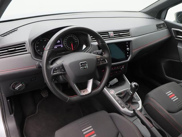 Seat Arona 1.5 TSi 150 Pk EVO FR Business Intense | Trekhaak | Camera | Adaptive Cruise | Navigatie | CarPlay | 18 Inch | 85.158 Km !!