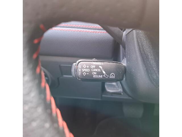 Seat Arona 1.0 TSI FR Business Connect AUTOMAAT, trekhaak