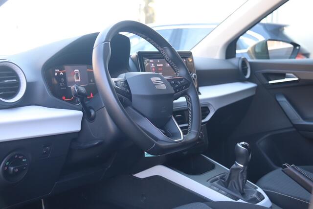 Seat Arona 1.0 TSI Style, Parkeerhulp, Carplay, Cruise