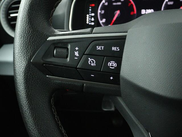 Seat Arona 1.0 TSI Style Business Intense | Virtual Cockpit | Stoelverwarming | Climate Control | Navigatie | Parkeersensoren | Apple Carplay/Android Auto |