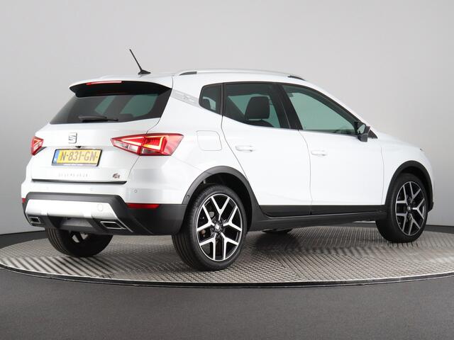 Seat Arona 1.0 TSI Xcellence Business Intense FR (Afn. Trekhaak / Camera / Stoelverw. / Carplay / Navi / Dr. laden)