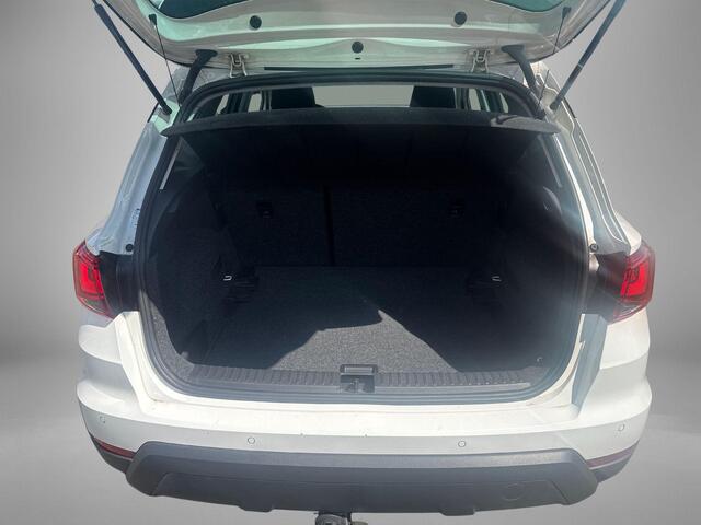 Seat Arona 1.0 TSI 115pk DSG Style Business Intense · Camera · Trekhaak · Keyless · Cruise Control · Clima · Draadloze Telefoonlader · Navigatie · Parkeerassistent ·