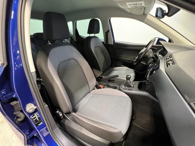 Seat Arona 1.0 TSI Style Business Intense Plus Trekhaak | Navigatie/Android/Apple Carplay | LM Velgen 16" | Voorstoelen Verwarmd | Cruise Control Adaptief | Airco |