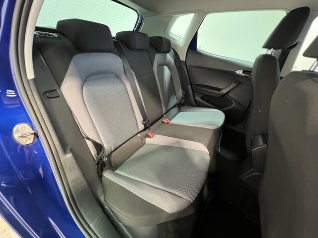 Seat Arona 1.0 TSI Style Business Intense Plus Trekhaak | Navigatie/Android/Apple Carplay | LM Velgen 16" | Voorstoelen Verwarmd | Cruise Control Adaptief | Airco |