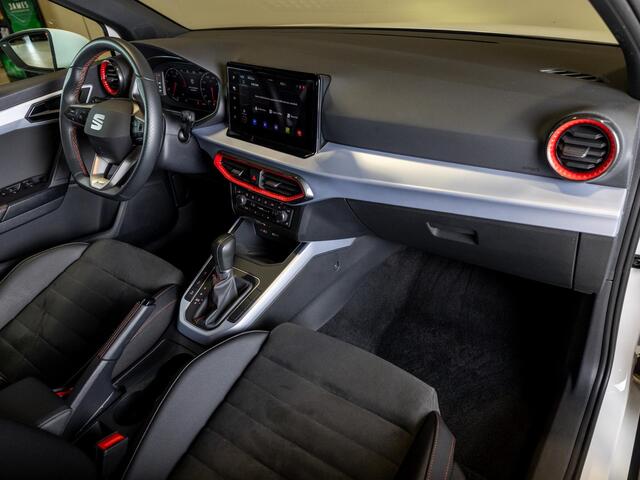 Seat Arona 1.0 TSI FR Business Connect / 110pk / Trekhaak / Dodehoek herkenning / Stoelverwarming /
