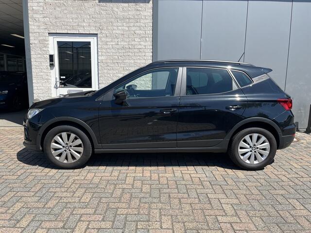 Seat Arona 1.0 TSI Style Business Intense / TREKHAAK/ ALCANTARA/ ADAPTIVE CRUISE/ PARKEER SENSOREN V+A + CAMERA/ FULL LINK/ KEYLESS/ DIGITAL DASH/ NAVI/ CLIMA/ 16 '' LMV