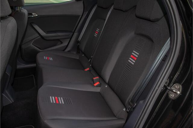 Seat Arona 1.0 TSI DSG FR Business Intense, Origineel NL, DAB+, Trekhaak, Camera, Carplay, Adaptive Cruise, Keyless.