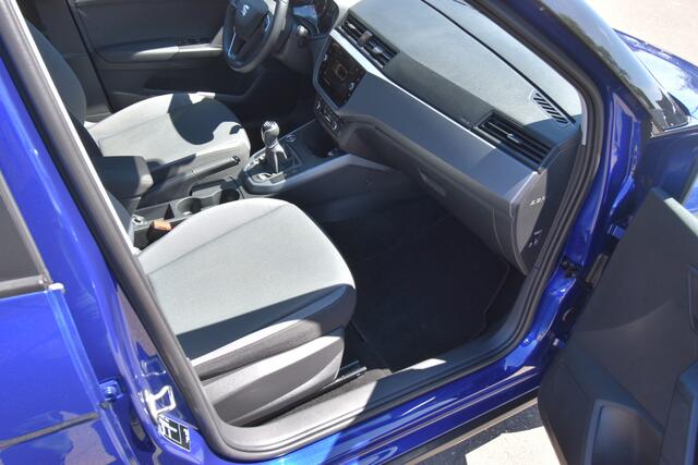 Seat Arona 1.0 TSI Style Business Intense , CLIMATR , CR CONTR , A UITRIJ CAM , PDC V+A , NAVI , LMV16 ,