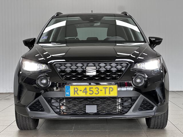 Seat Arona 1.0 TSI Style Business Intense/ Virtual Dashb./ 16'' LMV/ LED Koplampen/ Apple + Android/ Lane-Assist./ DAB+/ Stoelverw./ Navi/ Clima/ Cruise/ Bluetooth/ Multi. LEDER. Stuur/ LED Mistl./ PDC/ Extra getint glas.
