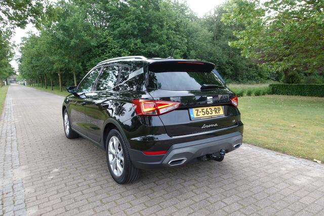 Seat Arona 1.0 TSI FR Business Intense | Trekhaak | ACC | CarPlay | Camera | Stoelverwarming |