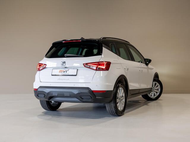 Seat Arona 1.0 TSI Style Business Connect / 110pk / Achteruitrij camera / Stoelverwarming /