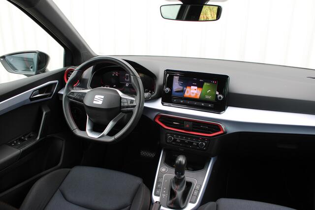 Seat Arona 1.0 EcoTSI FR Style Business | Incl. 12 maanden garantie | Adaptieve cruise control | Stoelverwarming | Apple carplay/Android auto | DAB radio | Parkeercamera | Dodehoek detectie |