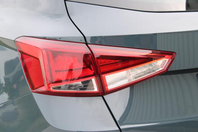 Seat Arona 1.0 EcoTSI FR Style Business | Incl. 12 maanden garantie | Adaptieve cruise control | Stoelverwarming | Apple carplay/Android auto | DAB radio | Parkeercamera | Dodehoek detectie |