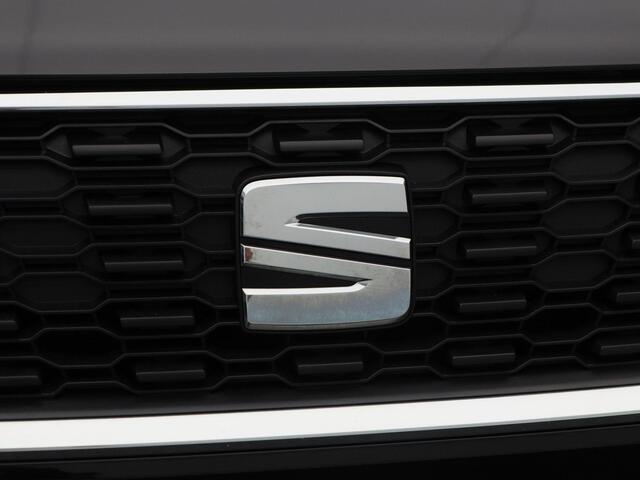 Seat Arona 1.0 TSi 115 Pk Style Business Intense | Adaptive Cruise | Camera | Trekhaak | CarPlay | 16 Inch | Climatronic | 77.602 Km !!