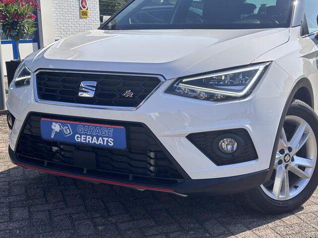 Seat Arona 1.5 TSI EVO FR l Trekhaak, LED, Navigatie, Apple CarPlay/Android Auto, Multifunctioneel stuurwiel, Parkeersensoren achter, Dealer onderhouden, Zeer nette wagen!