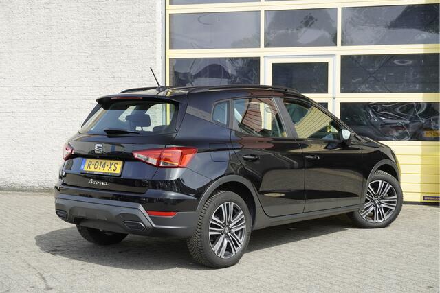 Seat Arona 1.0 TSI Style BJ2022 Lmv 17" | Led | Pdc | App-Connect | Climate control | Cruise control | Getint glas