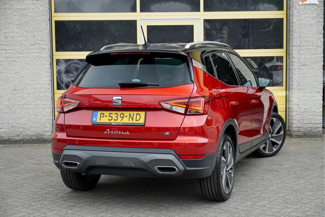 Seat Arona 1.0 TSI FR Business Intense BJ2022 Lmv 18" | Led V+A | Pdc | Keyless entry | Achteruitrijcamera | App-Connect | Navi | Virtual cockpit | Dashboard verlichting | Climate control | Cruise control | Sportstoelen | Verwarmde voorstoelen | Zwarte hemel