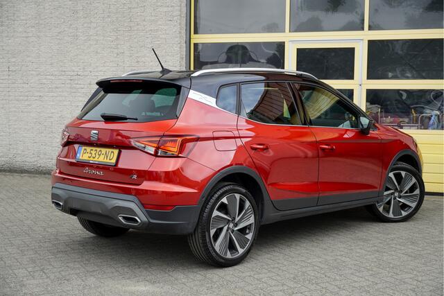 Seat Arona 1.0 TSI FR Business Intense BJ2022 Lmv 18" | Led V+A | Pdc | Keyless entry | Achteruitrijcamera | App-Connect | Navi | Virtual cockpit | Dashboard verlichting | Climate control | Cruise control | Sportstoelen | Verwarmde voorstoelen | Zwarte hemel