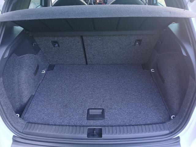 Seat Arona 1.5 TSI (150PK) FR Business Intense + Navi + 18 inch + Trekhaak!