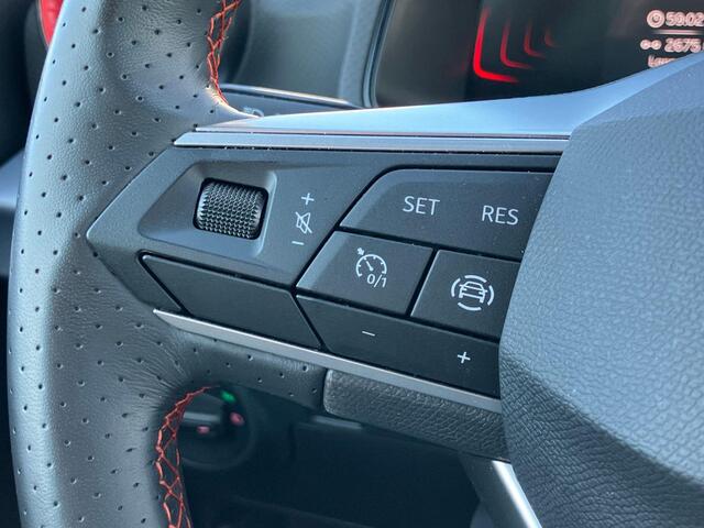 Seat Arona 1.0EcoTSI/95PK FL FR · Apple/Android Car Play · Parkeersensoren · Cruise control · Garantie t/m 09-04-2025