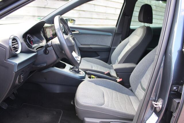 Seat Arona 1.0 TSI 95pk Xperience ECC/Cruise/Navi/PDC/Stoelverw/CarPlay/Android/DAB