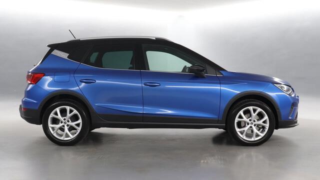 Seat Arona 1.0 EcoTSI 95pk FR Business Connect / Navigatie via App Connect / Stoelverwarming / Camera