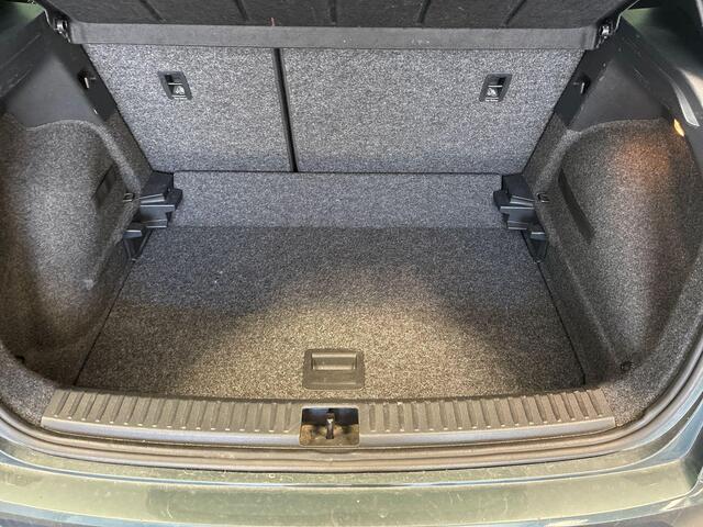 Seat Arona 1.0 TSI 110pk DSG Xperience · Camera · Trekhaak · Stoelverwarming · Keyless · Apple/Android Car Play · 18"Velgen · ACC ·