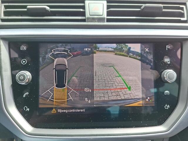 Seat Arona 1.0 TSI Style Business Intense Plus / ADAPTIVE CRUISE/ PARK.SENSOREN V+A/ CAMERA/ STOELVERWARMING/ KEYLESS/ DIGITAL DASH/ NAVI/ CLIMA