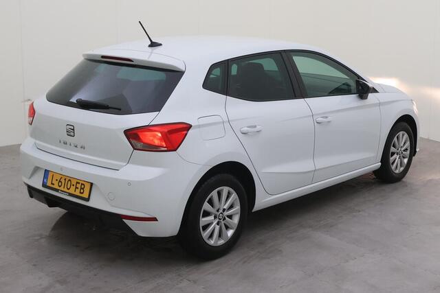 Seat IBIZA 1.0 TSI Style Business Intense / Camera/ Clima/ Navi/ Parkeersensoren/ 15 lmv
