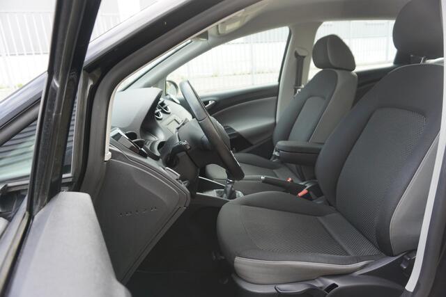 Seat IBIZA ST 1.0 EcoTSI Style Connect/All-Season/Incl.Nwe APK/ Goed onderhouden.
