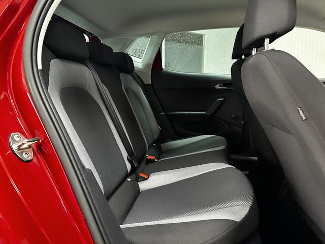 Seat IBIZA 1.0 TSI Style Business Intense /Camera! /LED Koplampen! /Apple + Android /DAB+! /Navi /Climat /Adaptive Cruise /Elek. pakket /Regensensor /PDC V+A! /LMV /Extra getint glas /LED Dagrijverl. /Armsteun.