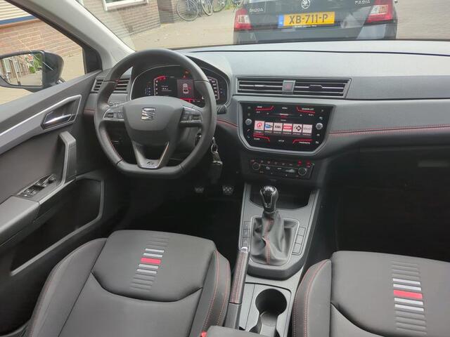 Seat IBIZA 1.0 TSI FR Business Intense / CAMERA/ VIRTUAL COCKPIT/ NAVI/ GETINT GLAS/ CLIMA/ 17" LMV