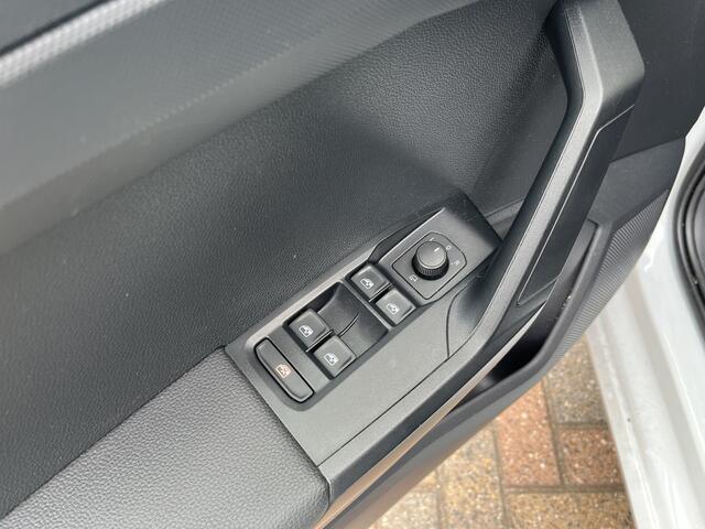 Seat IBIZA 1.0 EcoTSI Style / GARANTIE TM 05-2027/ PARK. SENSOREN/ CRUISE CONTROL/ APP-CONNECT/ LED/ CLIMA/ DAB/ DIGITAL DASH/ BLUETOOTH/ 15'' LMV