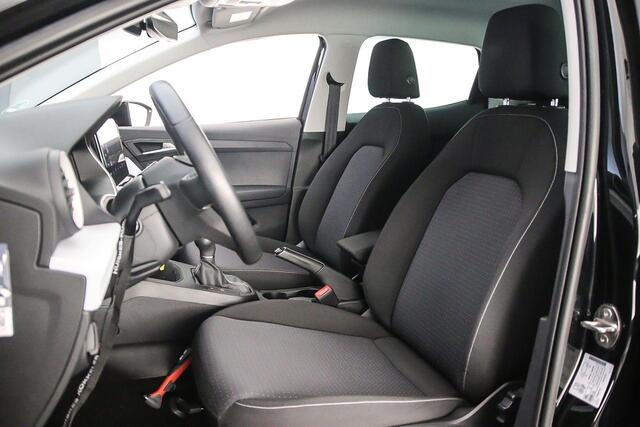 Seat IBIZA Style Business Intense 1.0 TSI 95pk Navigatie, Cruise control, Stoelverwarming, Parkeersensoren, Airco, DAB, Radio, LED koplampen