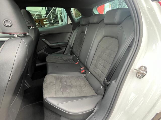 Seat IBIZA 1.0 TSI FR Business Intense Plus / Pano. / Full Led / Camera / Navi. / Stoelverw. / Beats / 18'' LMV /