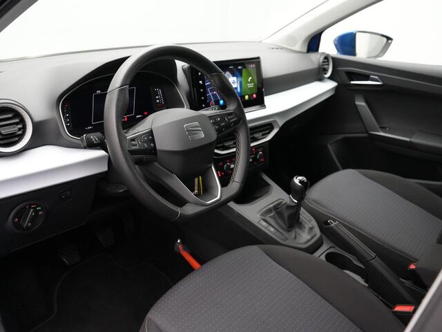 Seat IBIZA 1.0 EcoTSI 95 pk Style Business Connect | Parkeersensoren voor/achter | Stoelverwarming | Carplay | Cruise Control | Navigatie