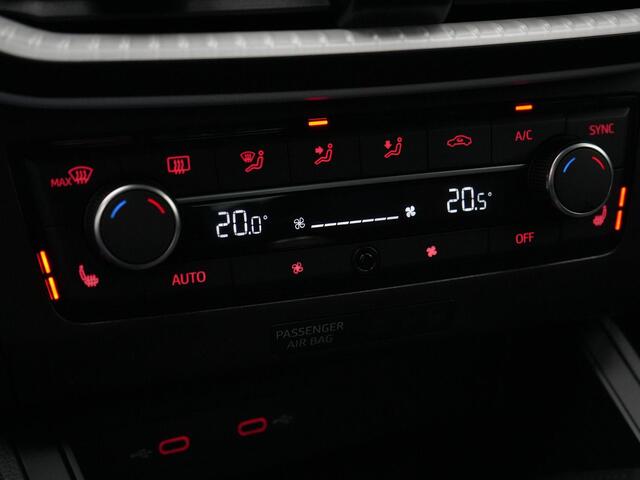 Seat IBIZA 1.0 EcoTSI 95 pk Style Business Connect | Parkeersensoren voor/achter | Stoelverwarming | Carplay | Cruise Control | Navigatie