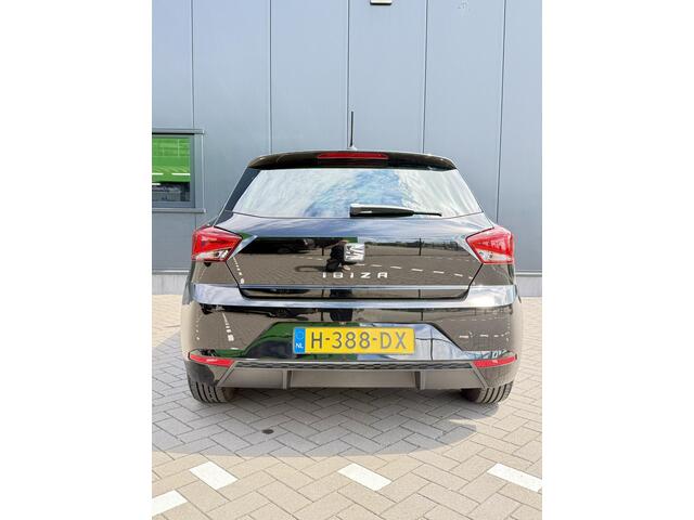 Seat IBIZA 1.0 TSI 95 PK Style Business Intense 95 PK | Navigatie | Apple CarPlay | Android Auto | Parkeersensoren | Camera | Lichtmetalen velgen | Cruise control | Privacy glas | Climate control |
