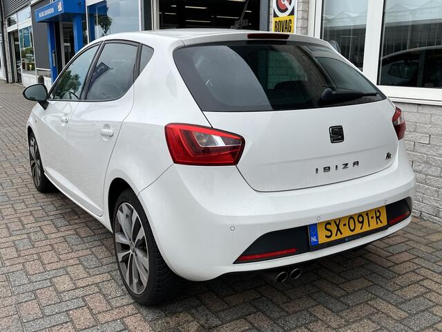 Seat IBIZA 1.0 EcoTSI FR Connect / AUTOMAAT/ XENON/ ALCANTARA/ PARK. SENSOREN V+A/ STOEL VERWARM./ SPORT RIJ-MODUS/ BLUETOOTH/ AUX/ NAVI/ AIRCO/ CRUISE CONTROL/ 17'' LMV
