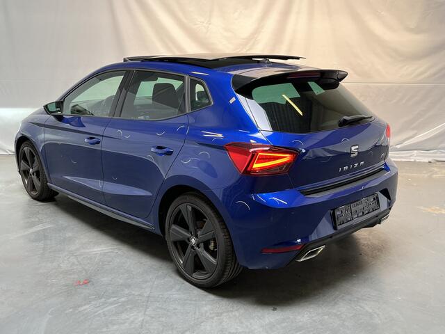Seat IBIZA 1.0 TSI FR BLACK EDITION / AUTOMAAT/ PANO/ BEATS/ FULL-LED/ ADAPT. CRUISE/ 18" LMV/ DIGITAL DASH/ DAB/ FULL LINK/ NAVI/ CLIMA/ STOEL VERWARM.