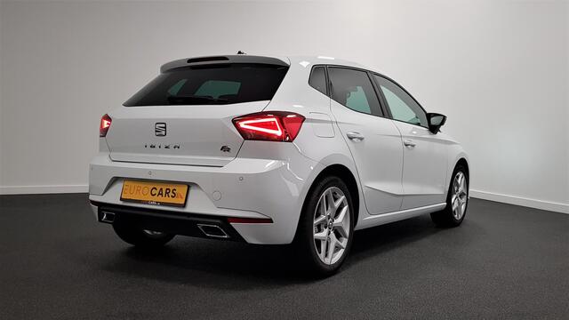 Seat IBIZA 1.0 TSI 110pk DSG FR | DEMO ! | Climate Control | Parkeer sensoren | Verwarmde voorstoelen | DAB | Lichtmetalen velgen