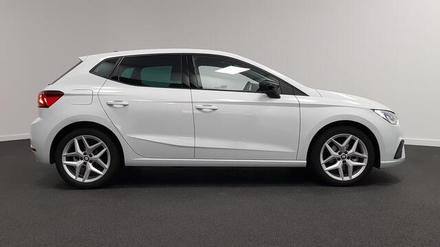 Seat IBIZA 1.0 TSI 110pk DSG FR | DEMO ! | Climate Control | Parkeer sensoren | Verwarmde voorstoelen | DAB | Lichtmetalen velgen