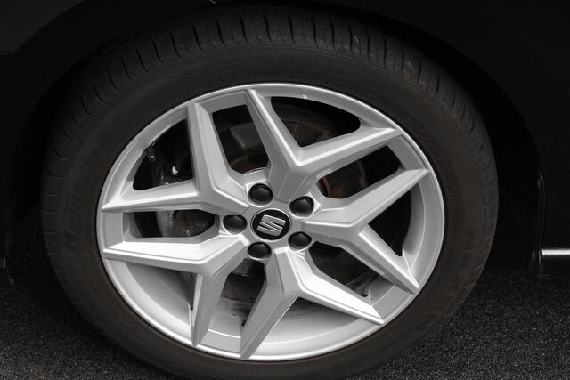 Seat IBIZA 1.0 TSI 110pk DSG FR | Navigatie | Apple Carplay / Android Auto | Climate Control | Adaptive Cruise Control | Stoelverwarming | Privacy Glass | Lichtmetalen Velgen |