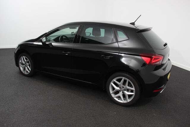 Seat IBIZA 1.0 TSI 110pk DSG FR | Navigatie | Apple Carplay / Android Auto | Climate Control | Adaptive Cruise Control | Stoelverwarming | Privacy Glass | Lichtmetalen Velgen |