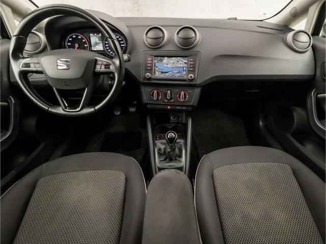 Seat IBIZA ST 1.0 TSI Sport (APPLE CARPLAY, NAVIGATIE, CRUISE, LM VELGEN, SPORTSTOELEN, PARKEERSENSOREN, LM VELGEN, NIEUWE APK, NIEUWSTAAT)
