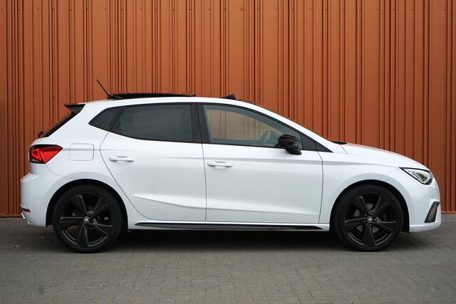 Seat IBIZA 1.0 TSI FR BLACK EDITION DSG 110PK Panodak Alcantara Virtual LED Camera Beats ACC