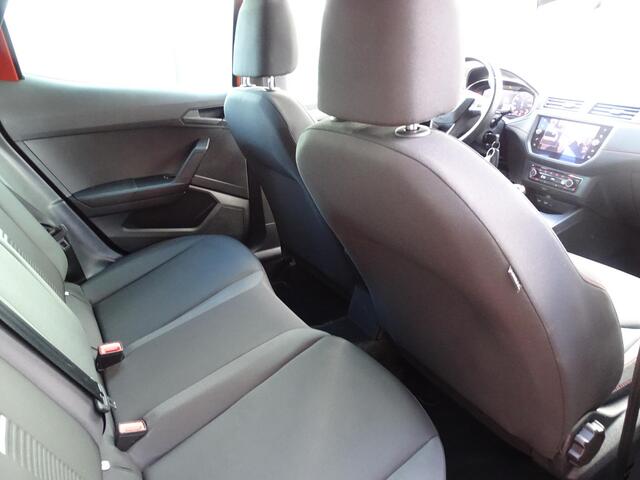 Seat IBIZA 1.0 TSI FR Business Intense FR-UITVOERING | PANORAMADAK | LED PAKKET | NAVIGATIE | VIRTUAL DISPLAY | PARKEERSENSOREN | CRUISE CONTROL | DAB RADIO |